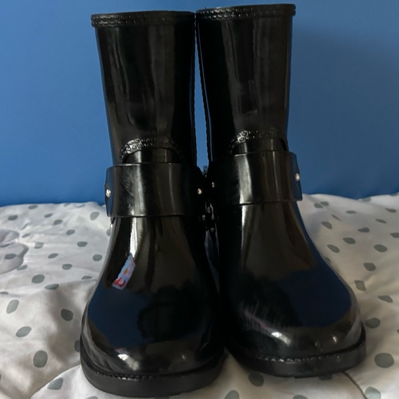 Michael Kors Rubber Boots Size 6 - Picture 3 of 8